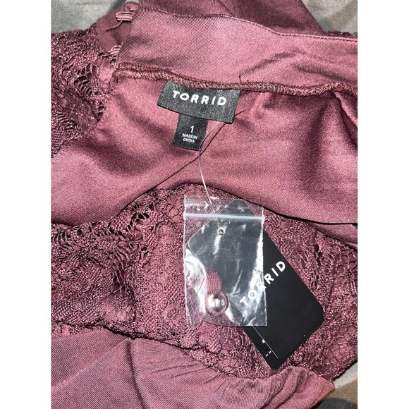 NWT Torrid Plus Size Plum Lace Mock Neck Long Sleeve Fit & Flare Dress Size 1 - Picture 6 of 6